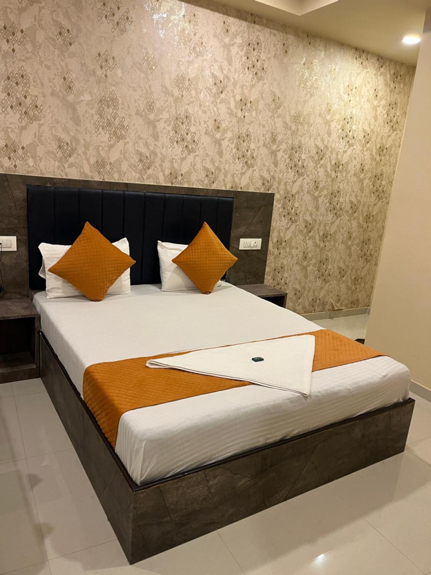 מומביי Hotel Grand Bella מראה חיצוני תמונה